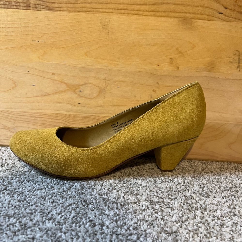 BDG Elegant Mustard Suede Women's Pumps